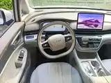 Photo 11 - Roewe iMAX8 EV