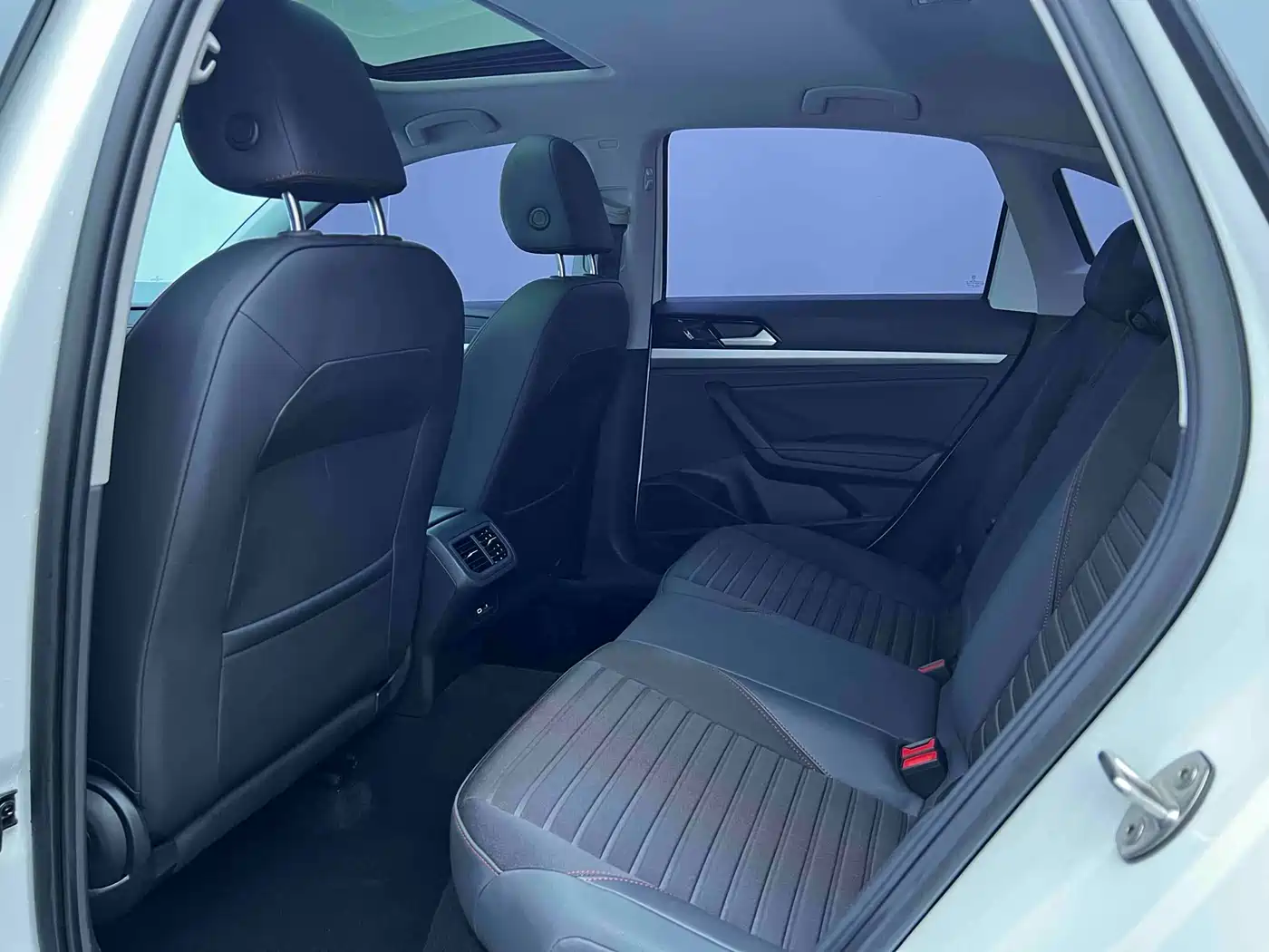 Volkswagen Lavida 2023 280TSI DSG Starlight Comfort Edition фото 5