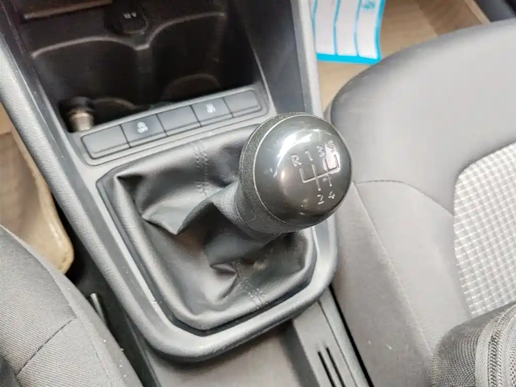 VOLKSWAGEN SANTANA