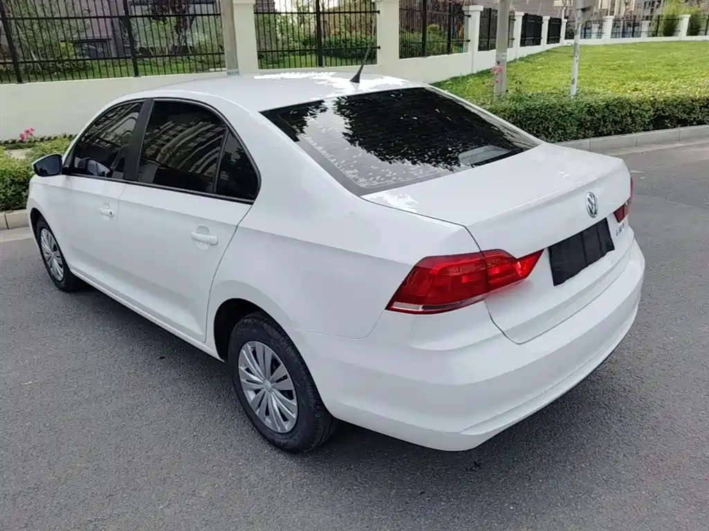 VOLKSWAGEN SANTANA