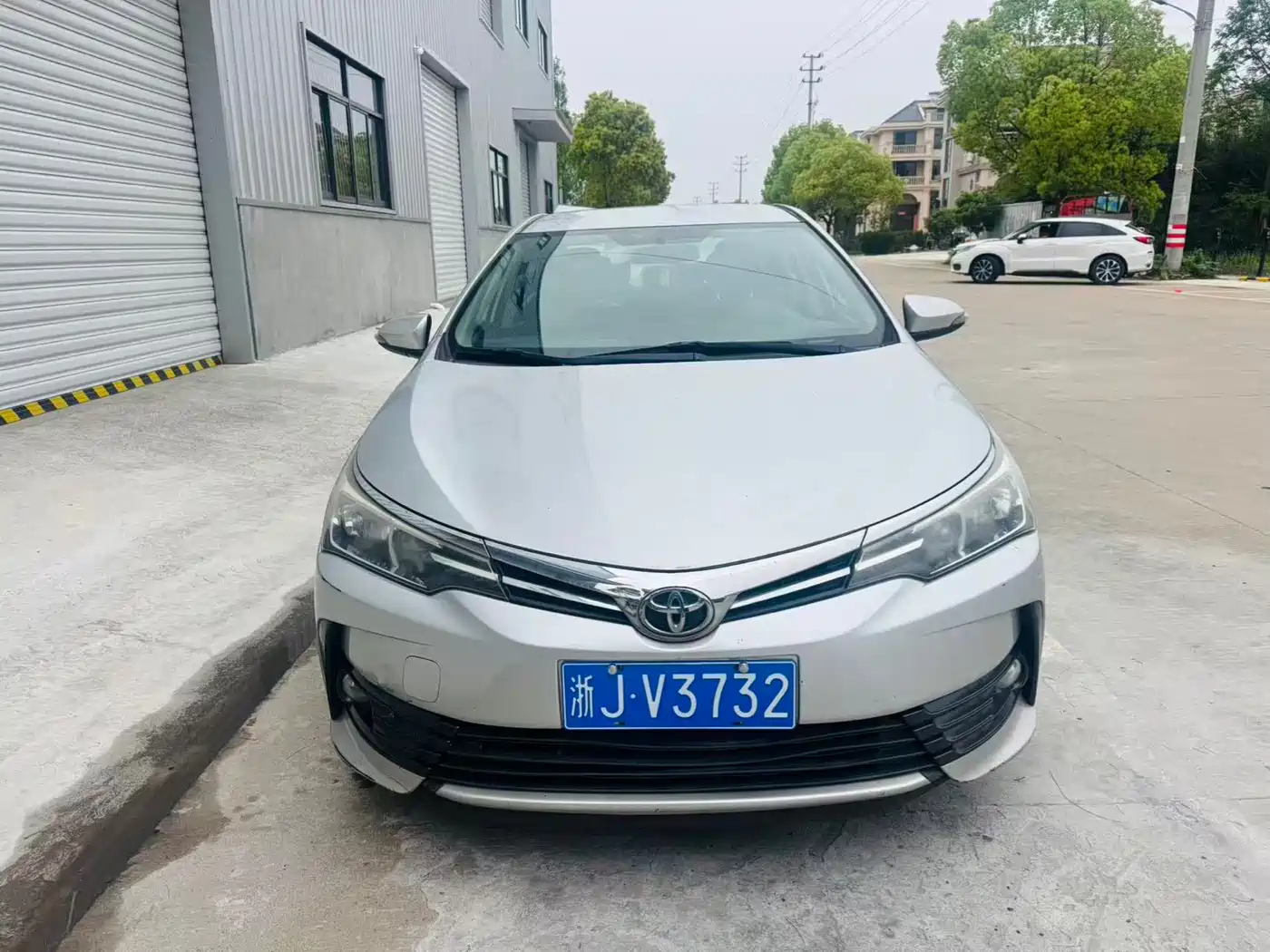 Toyota Corolla 2017 Facelift 1.2T S-CVT GL фото 2