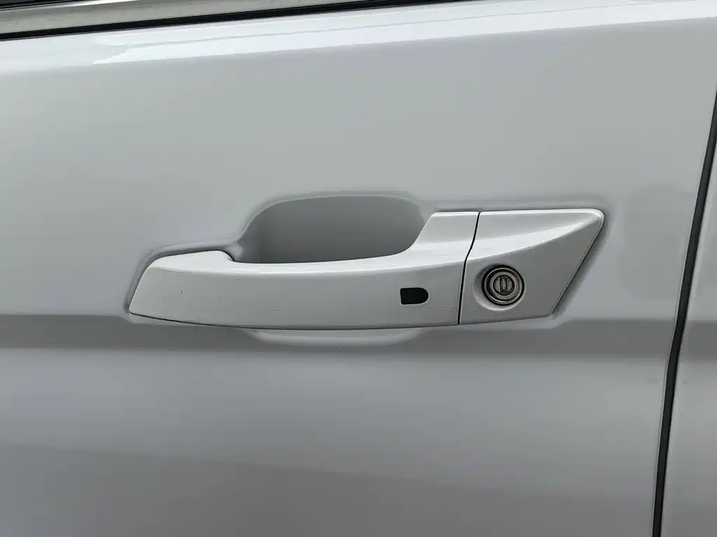 Photo 18 - Changan CS75