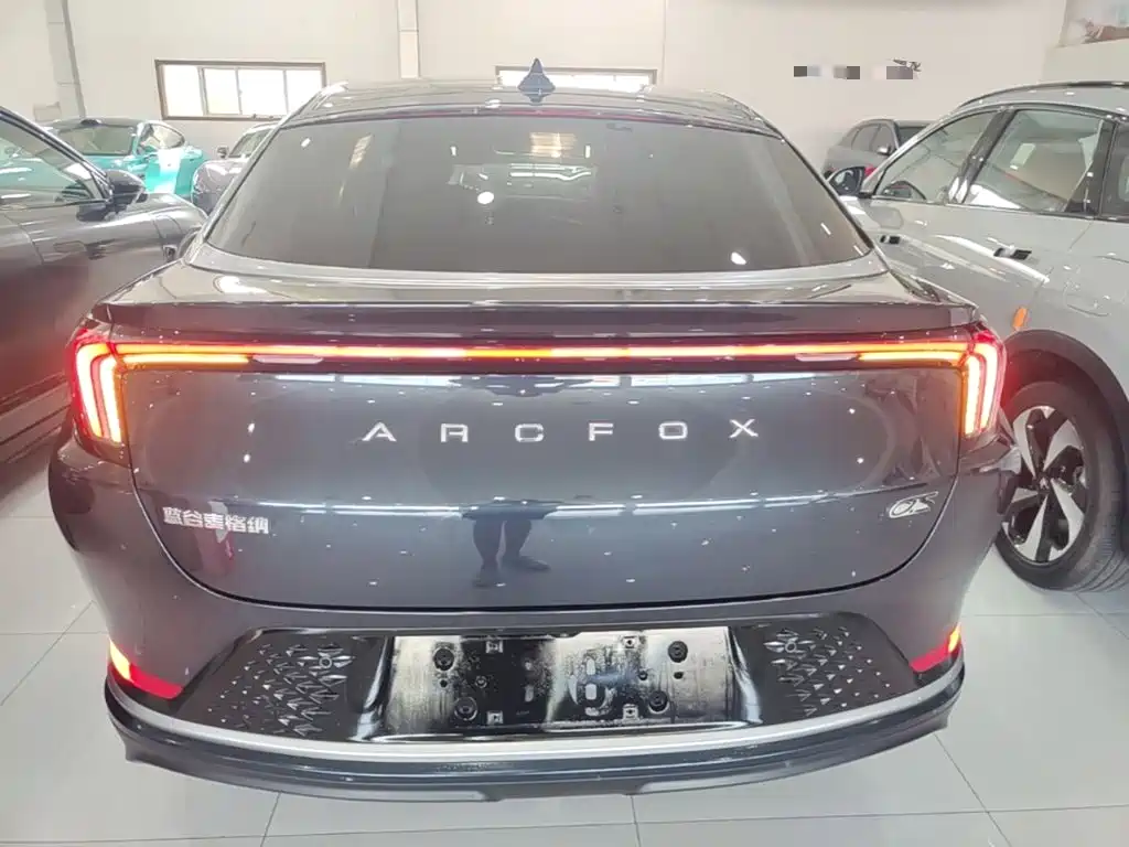 ARCFOX Alpha S 2023 2022 Model 525S 160kW