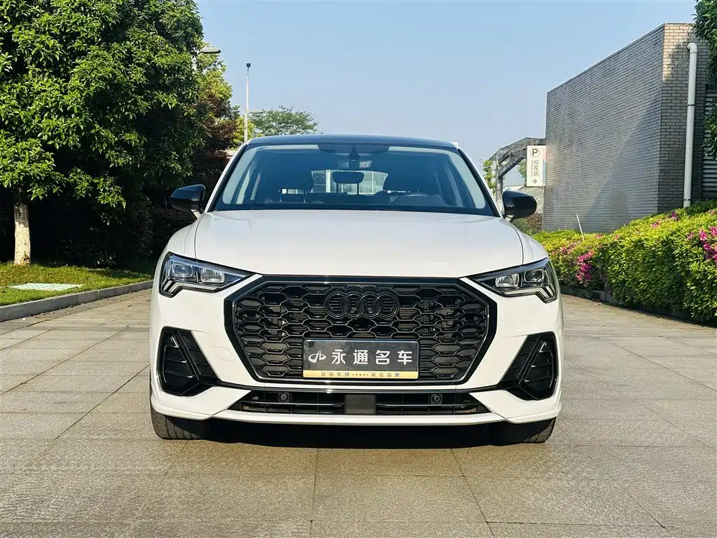 Audi Q3 Sportback 2023 40 TFSI Fashion фото 2
