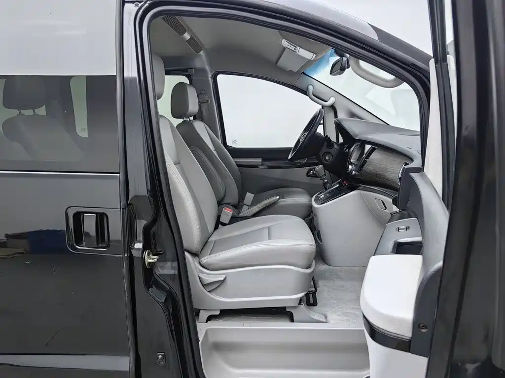 JAC Refine M5 2016 2014 Color Tour 2.0T Gasoline Manual Business