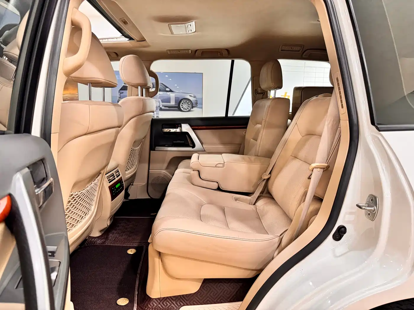 Toyota Land Cruiser 2012 4.0L Automatic VX фото 14