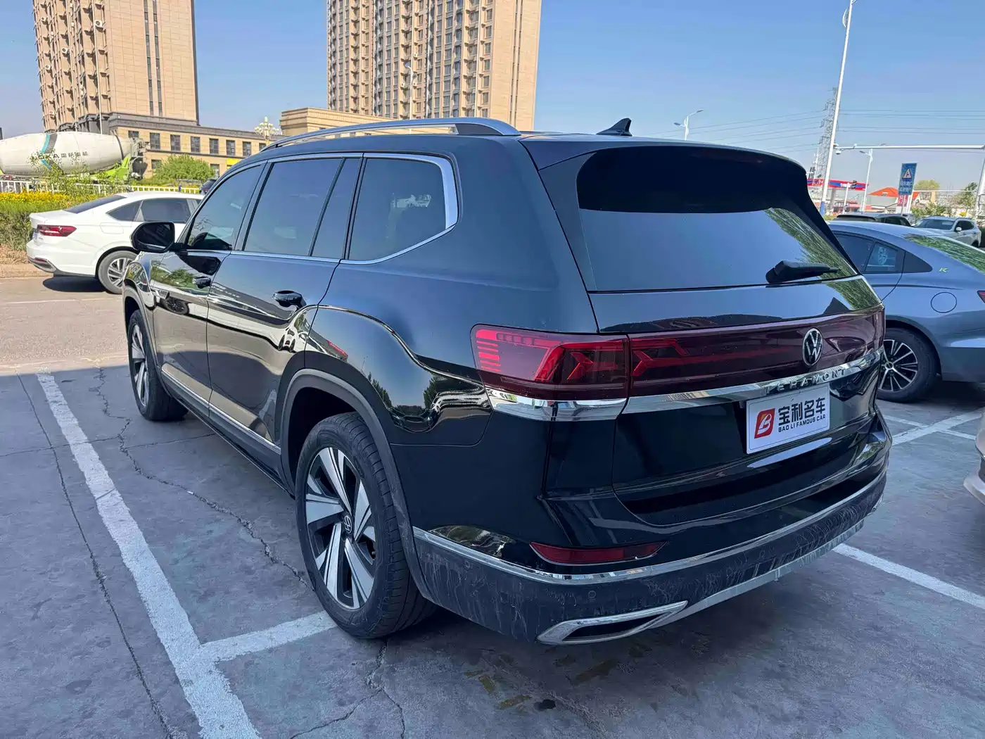 Volkswagen Teramont 2024 380TSI 4WD Prestige Luxury Edition фото 3