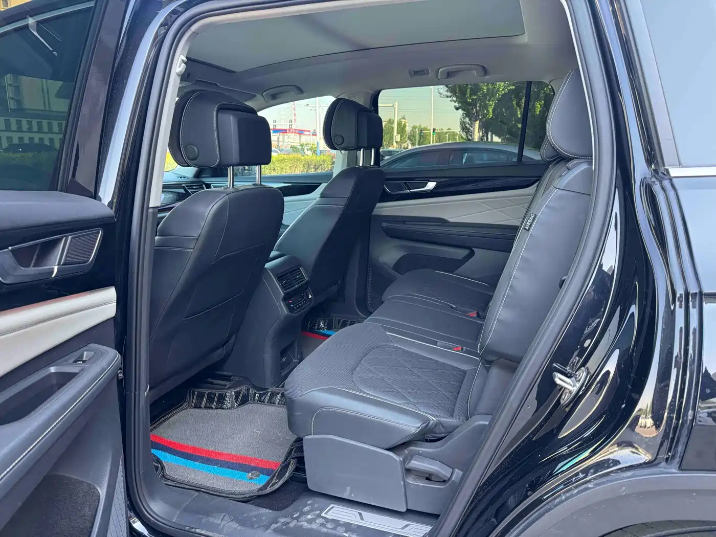 Volkswagen Teramont 2024 380TSI 4WD Prestige Luxury Edition фото 5