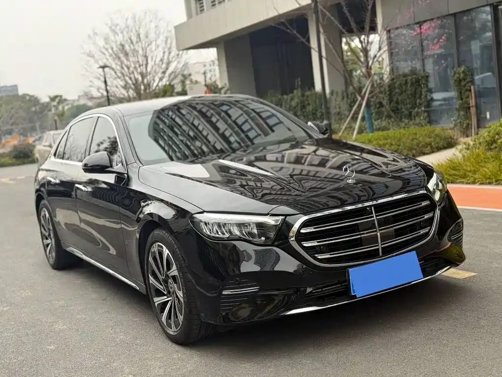 Mercedes-Benz E-Class 2024 Model E 300 L Luxury фото 4