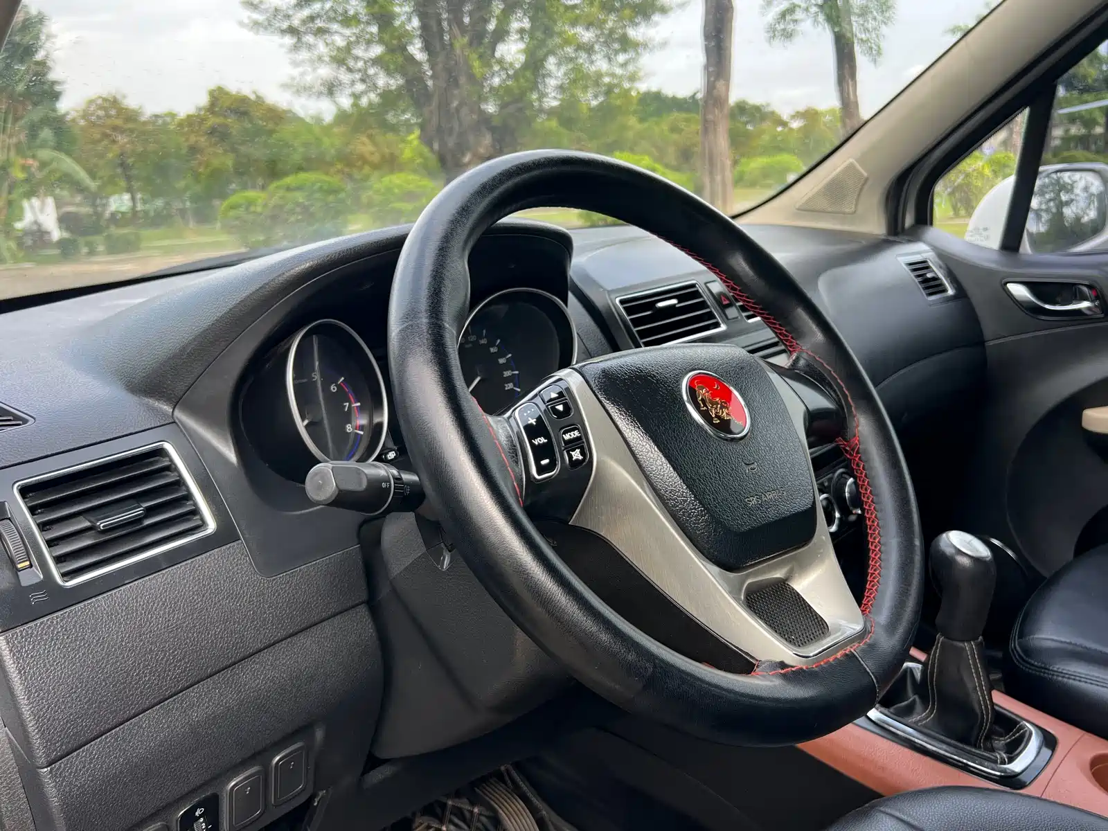 Фото 15 - Dongfeng Fengxing Jingyi X5