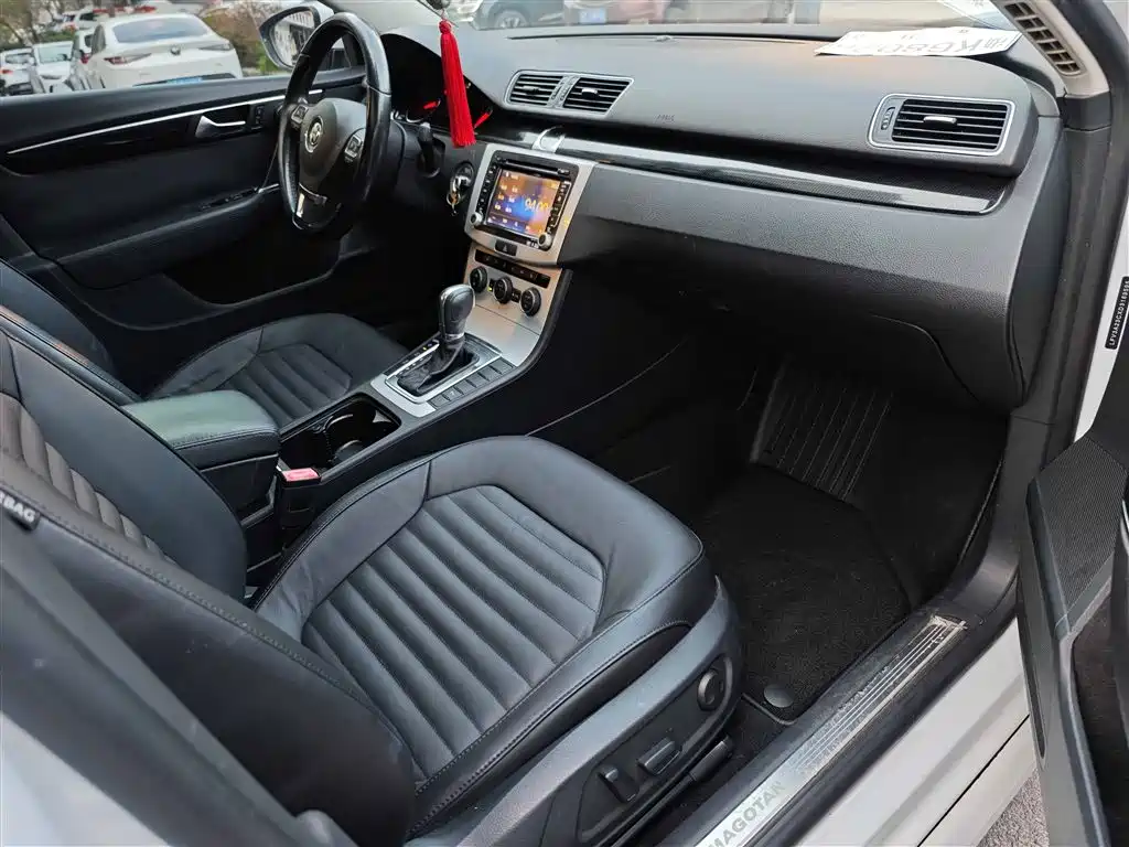 Volkswagen Magotan 2013 1.8TSI Luxury фото 14