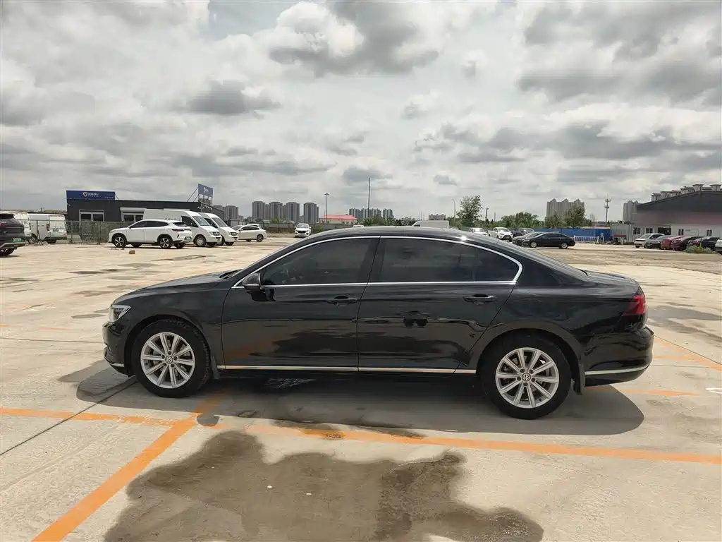 Volkswagen Magotan 2017 330TSI DSG Leading фото 4