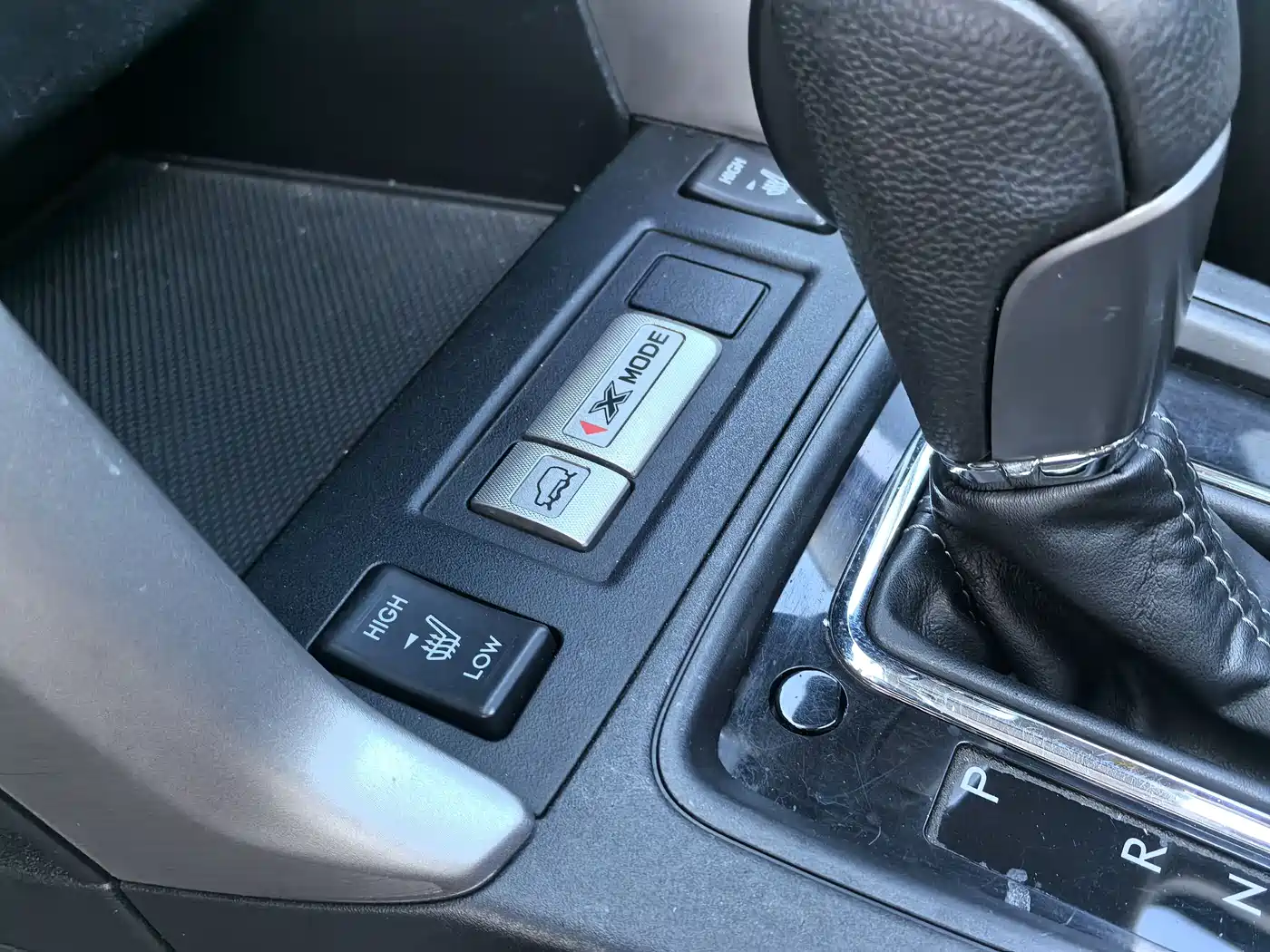Subaru Forester 2015 2.5i Special Commemorative Edition фото 13