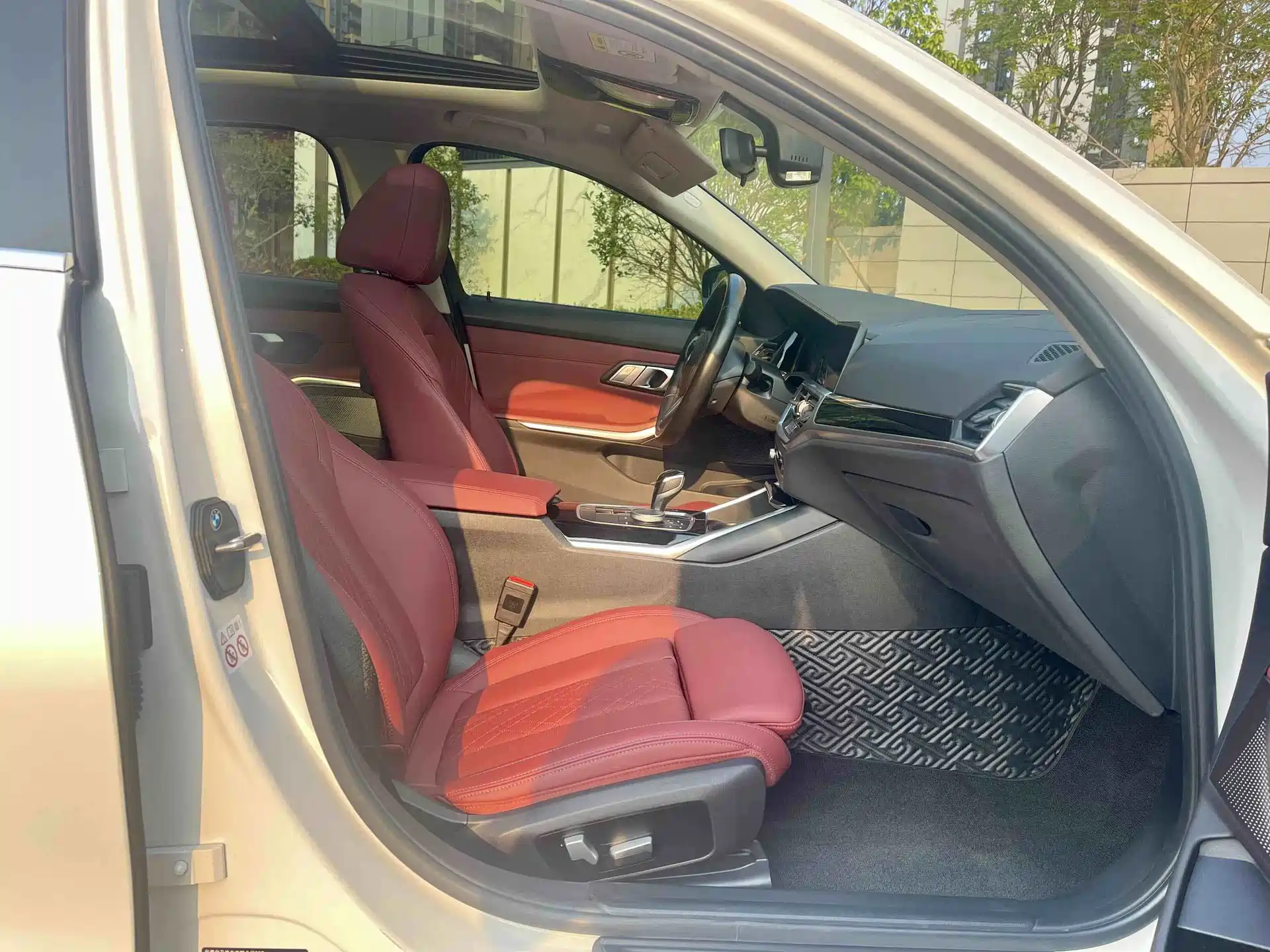 Photo 13 - BMW 3 Series