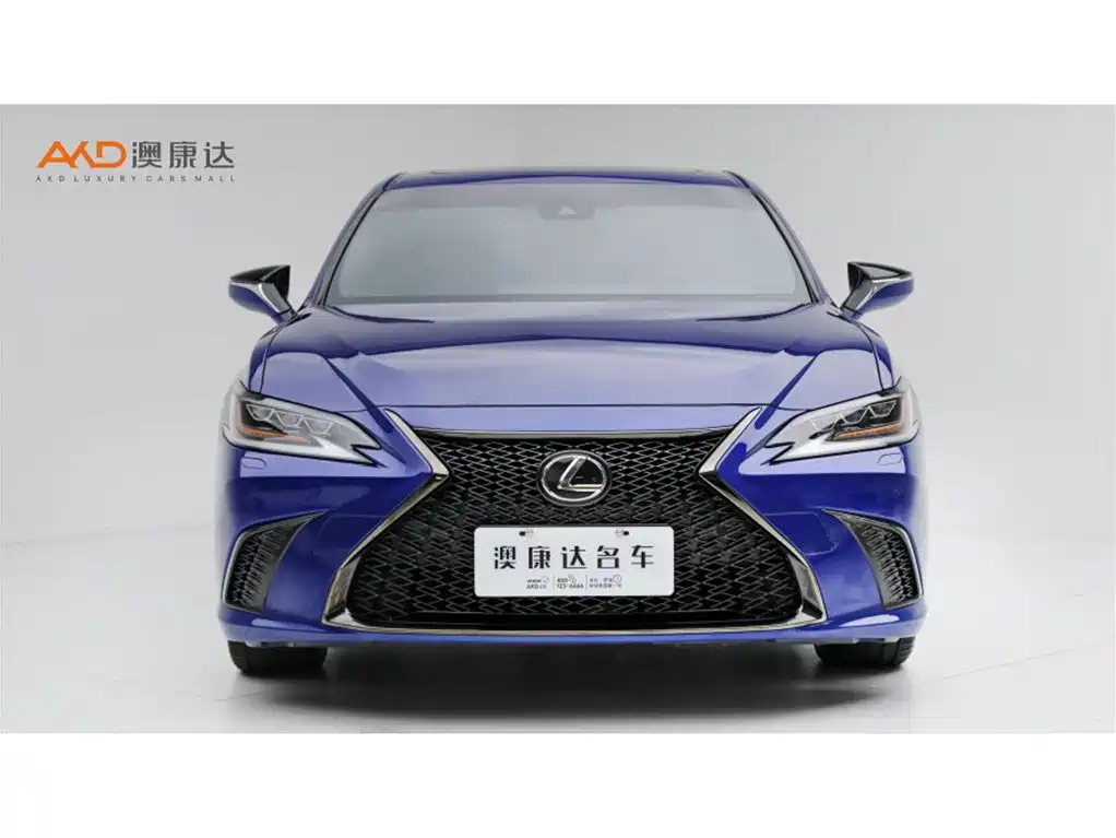 Фото 2 - Lexus ES