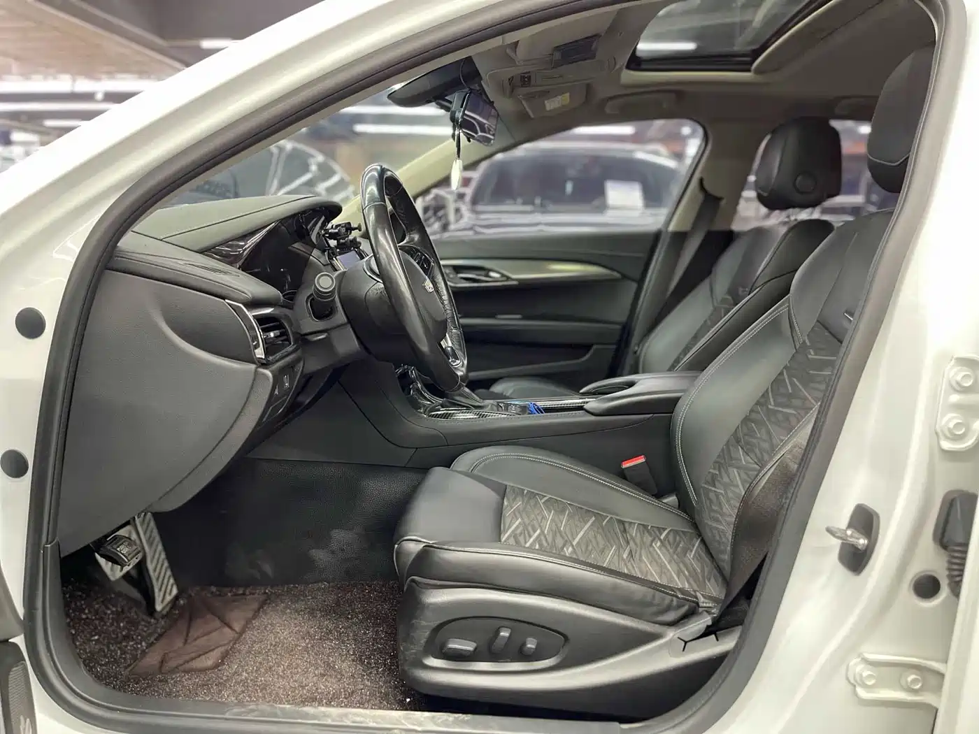 Cadillac ATS-L 2017 28T Technology фото 4