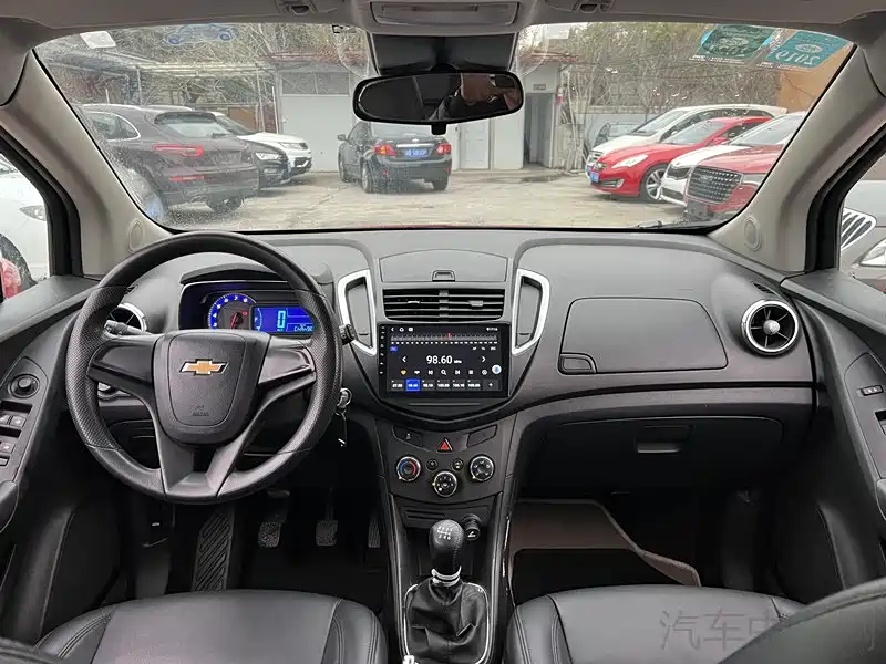 Chevrolet Trax 2016 1.4T Manual 2WD Comfort Sunroof Edition фото 6