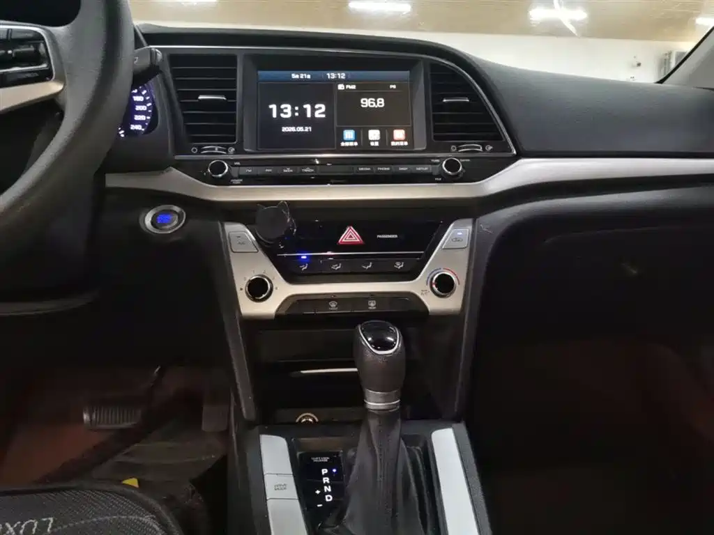 Hyundai Elantra 2016 Model 1.6L Automatic Smart Elite фото 13
