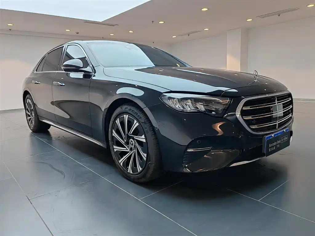 Mercedes-Benz E-Class 2025 E 300 L Luxury фото 2