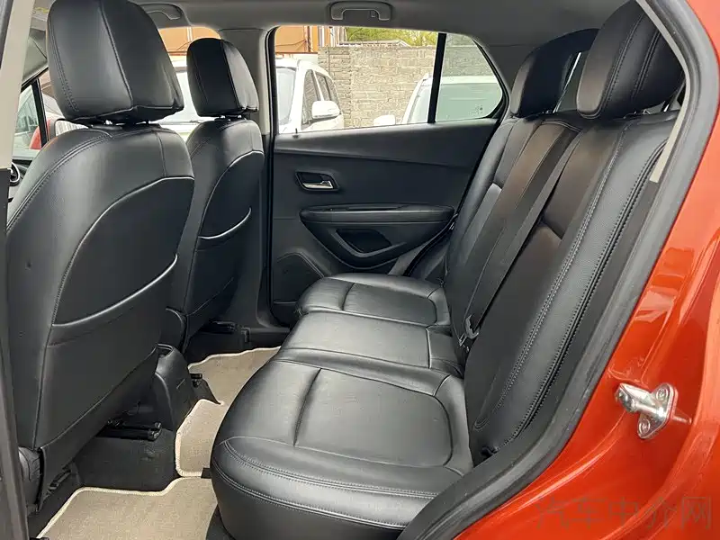 Chevrolet Trax 2016 1.4T Manual 2WD Comfort Sunroof Edition фото 5