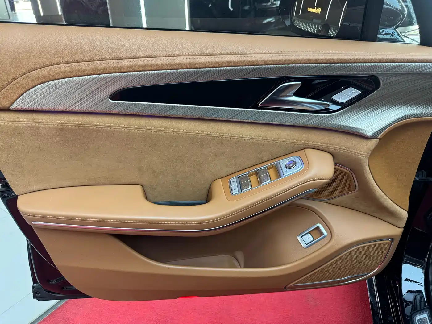 Hongqi H9 2020 2.0T Smart Connection Qi Chang Edition фото 12