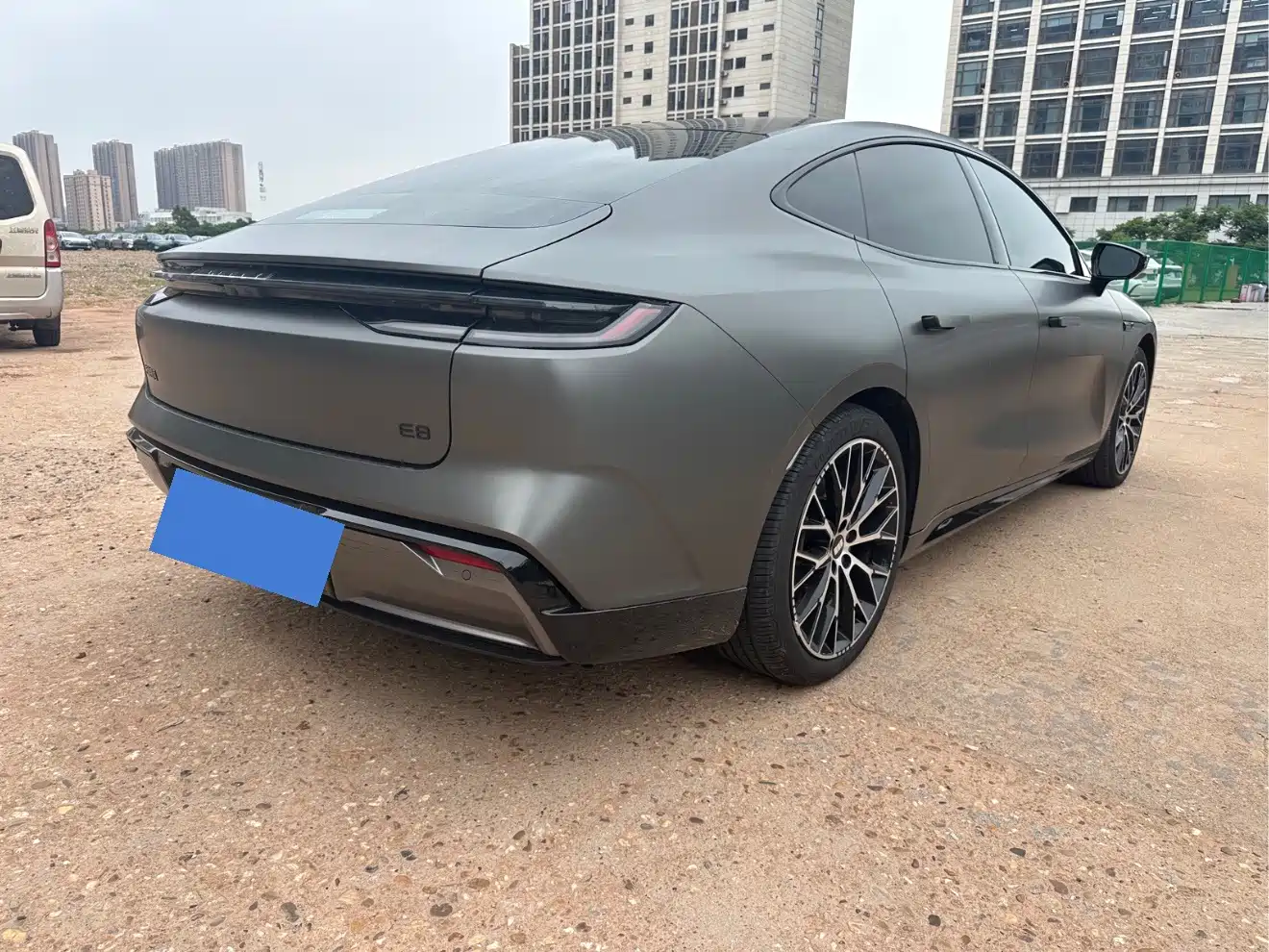 Geely Galaxy Galaxy E8 2024 2024 Model 550km RWD Soaring Dragon Edition