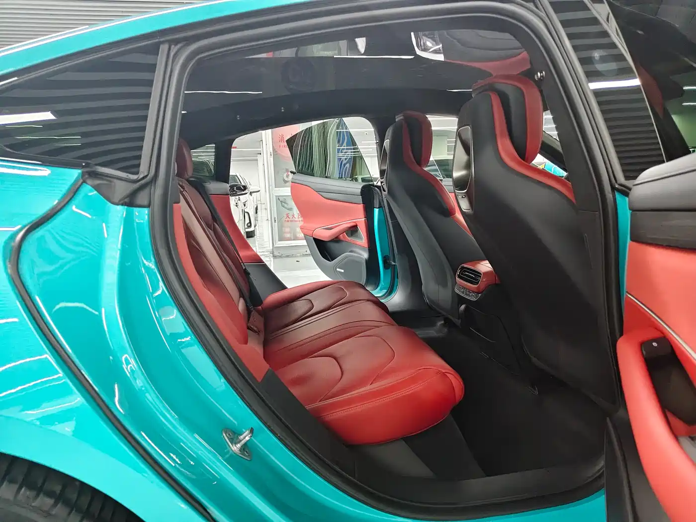 Xiaomi Auto Xiaomi SU7 2024 AWD Extended Range Advanced Smart Driving Max Edition фото 9