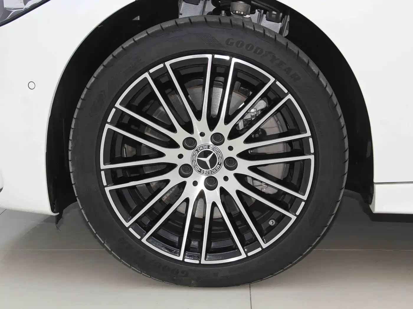 Mercedes-Benz C-Class 2024 Facelift C 260 L Sport фото 19