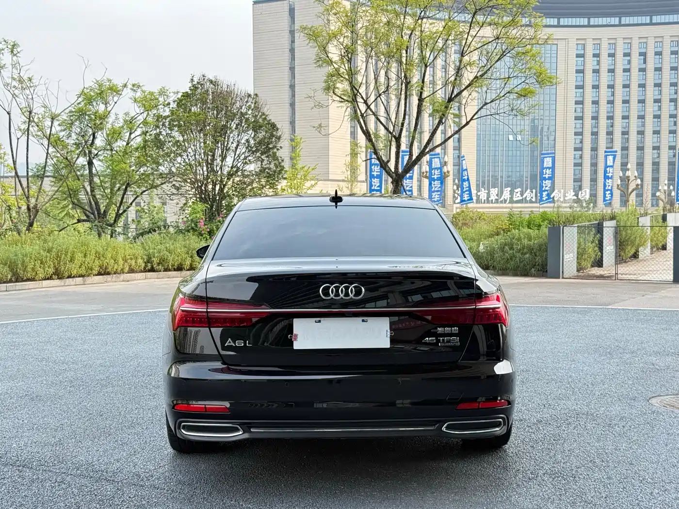 Фото 11 - Audi A6L