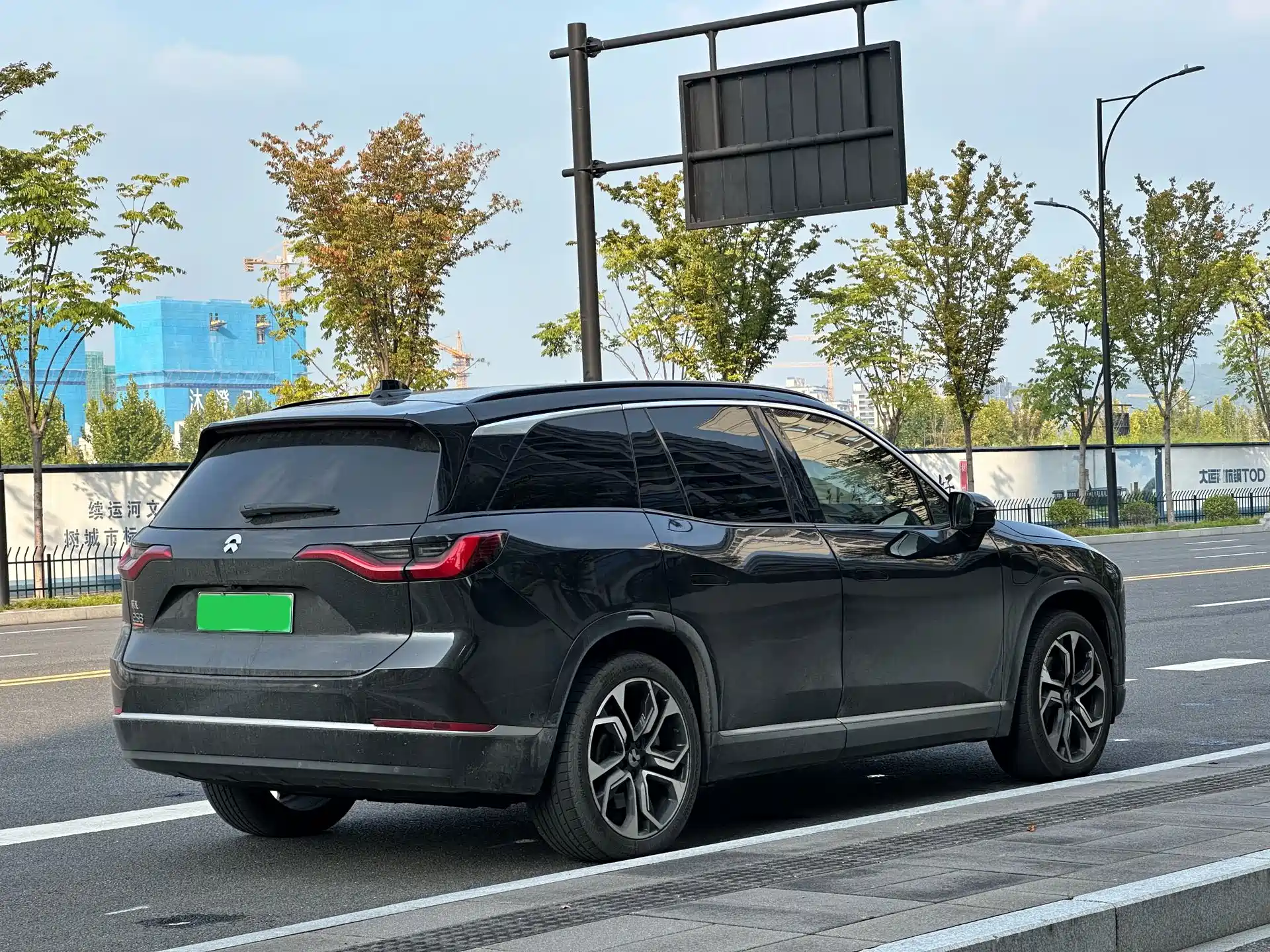 Фото 6 - NIO ES8