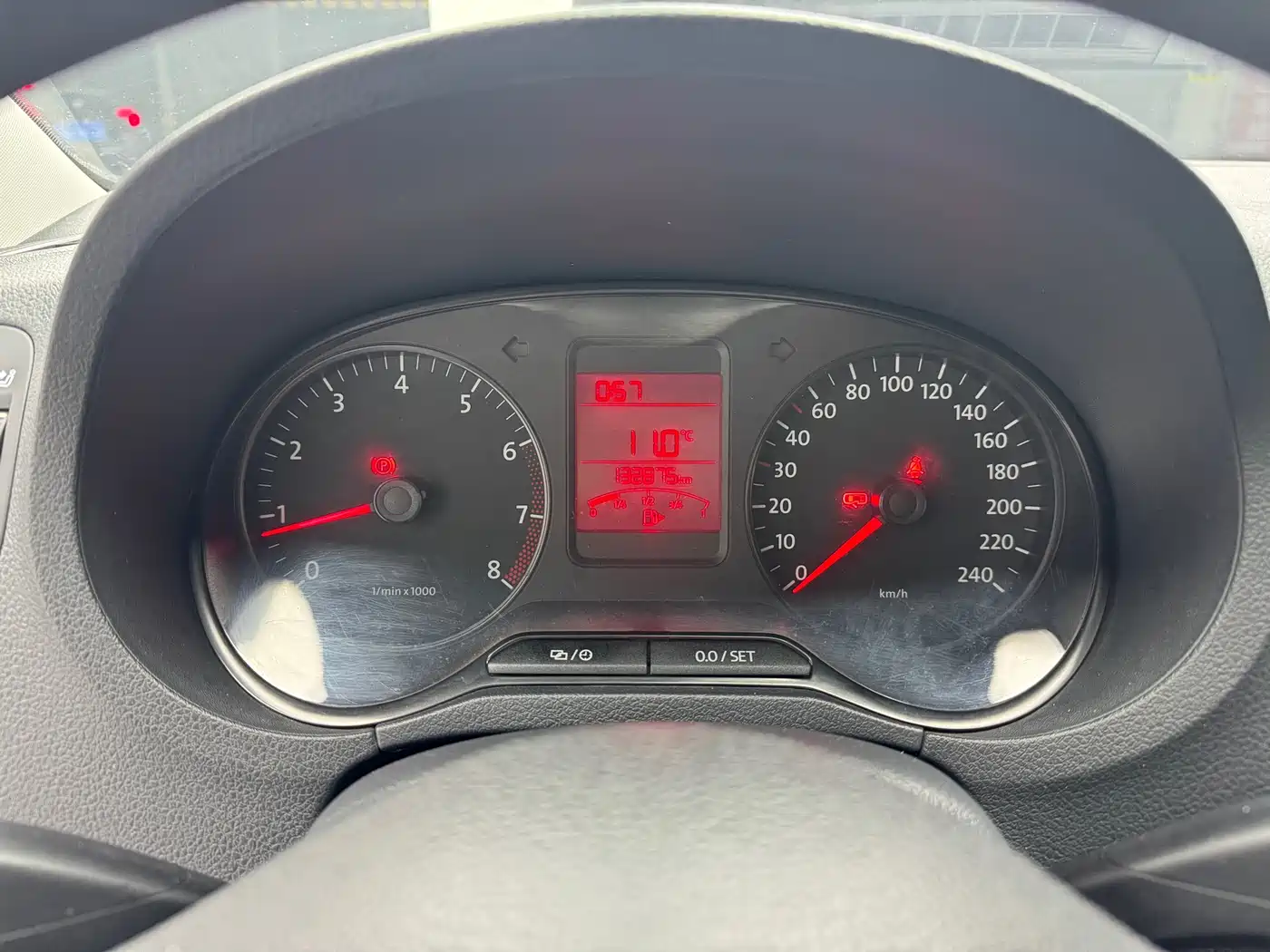 Volkswagen Polo 2013 1.4L Manual Trend Edition фото 8
