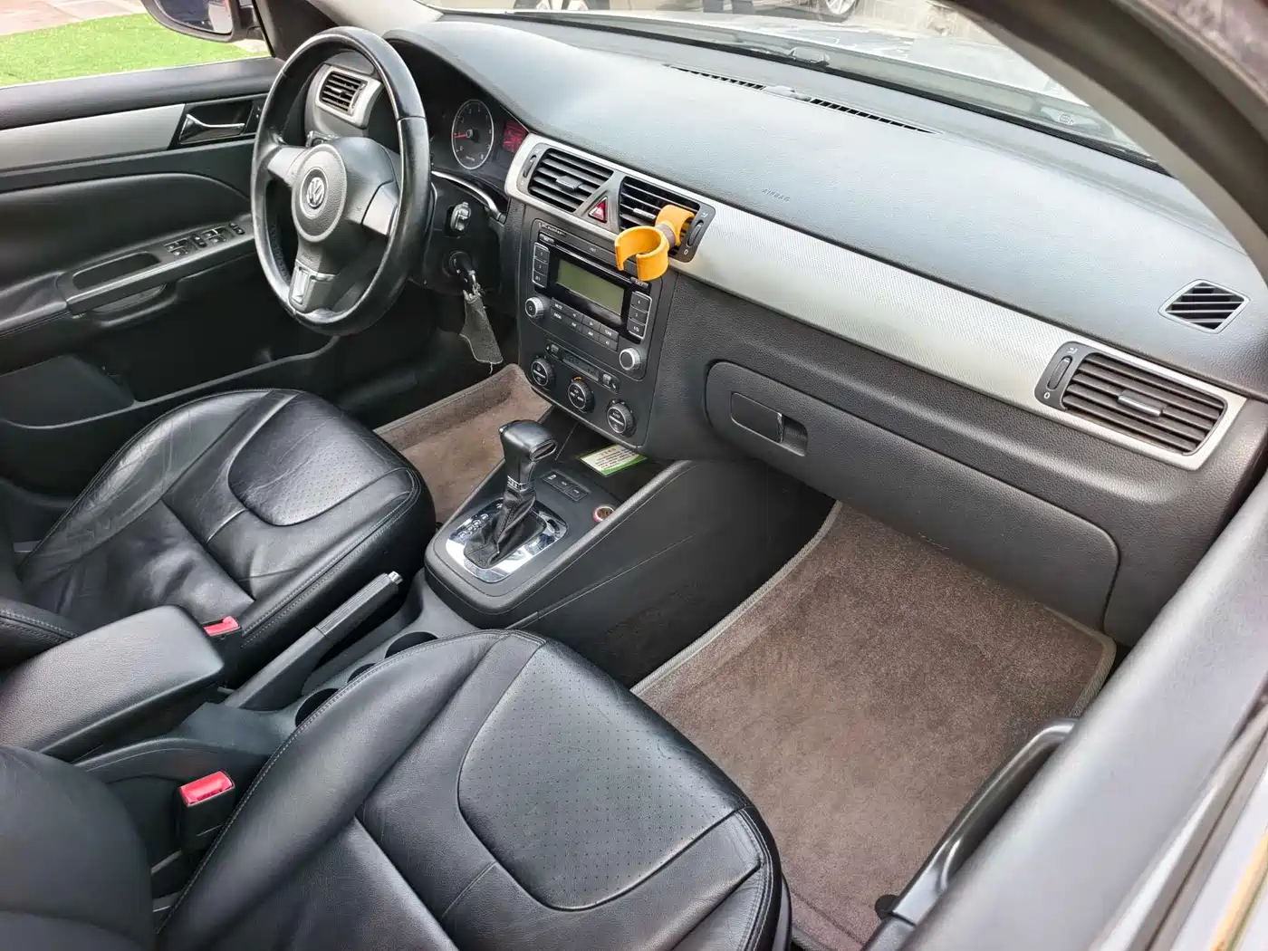 Volkswagen Bora 2012 1.4T Automatic Luxury фото 4