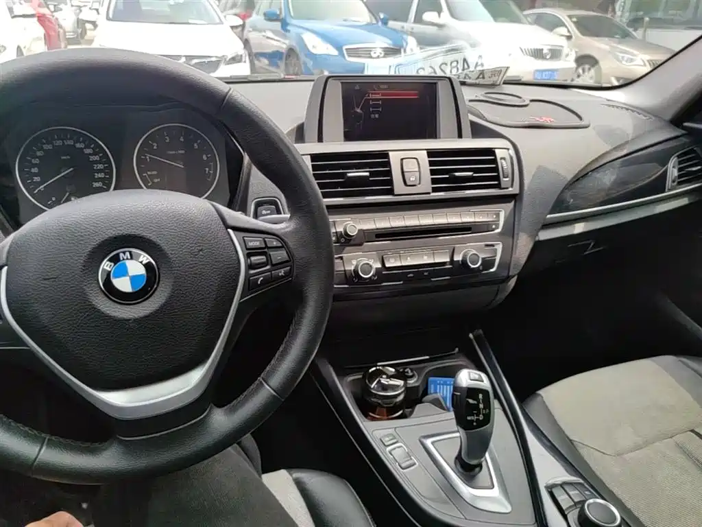 BMW 1 Series (Import) 2013 Facelift 116i Urban Model фото 13