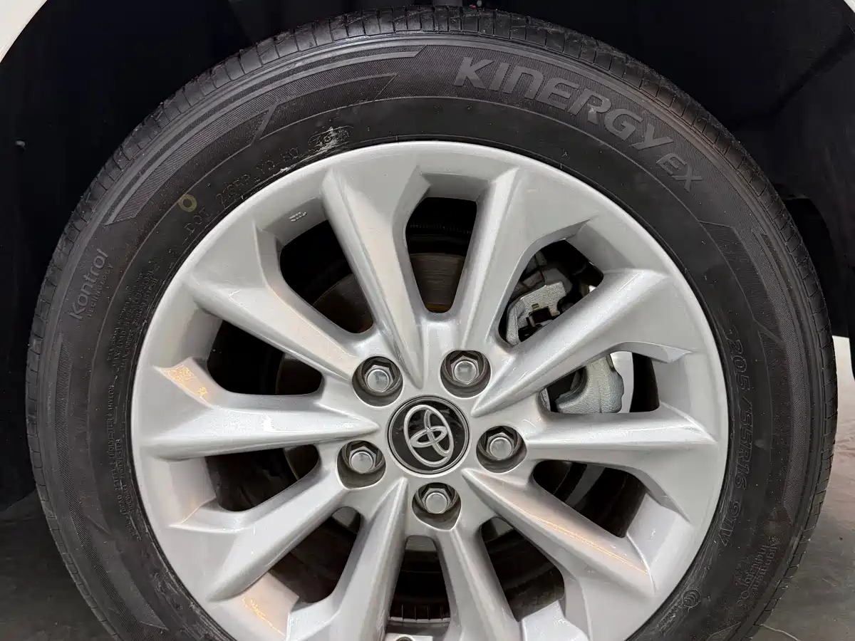 Toyota Corolla 2021 1.2T S-CVT Elite PLUS Edition фото 19