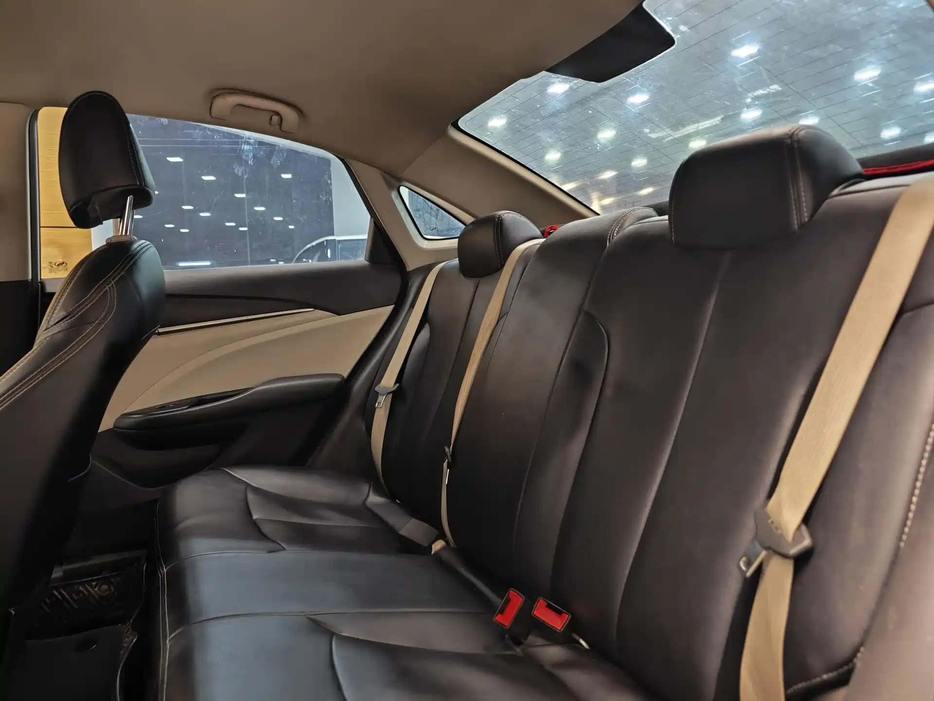 Фото 20 - Buick Excelle