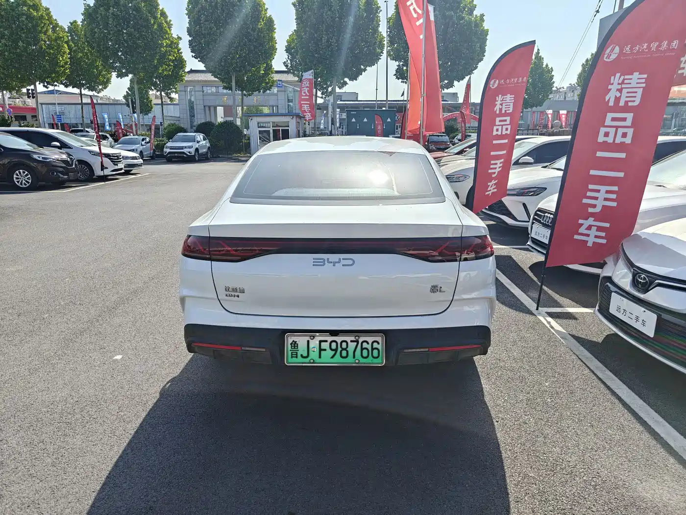 BYD Qin L 2024 DM-i 80KM Leading Edition фото 4