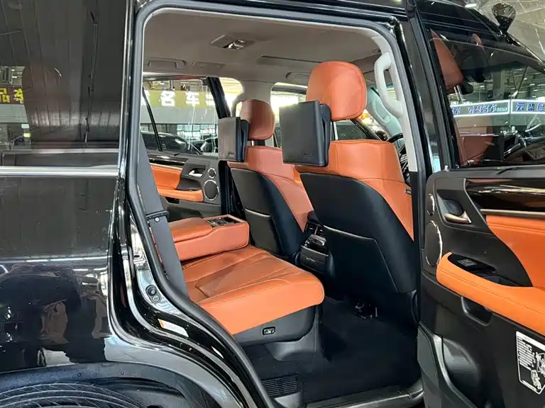 Lexus LX 2019 570 Dynamic Luxury Edition фото 27