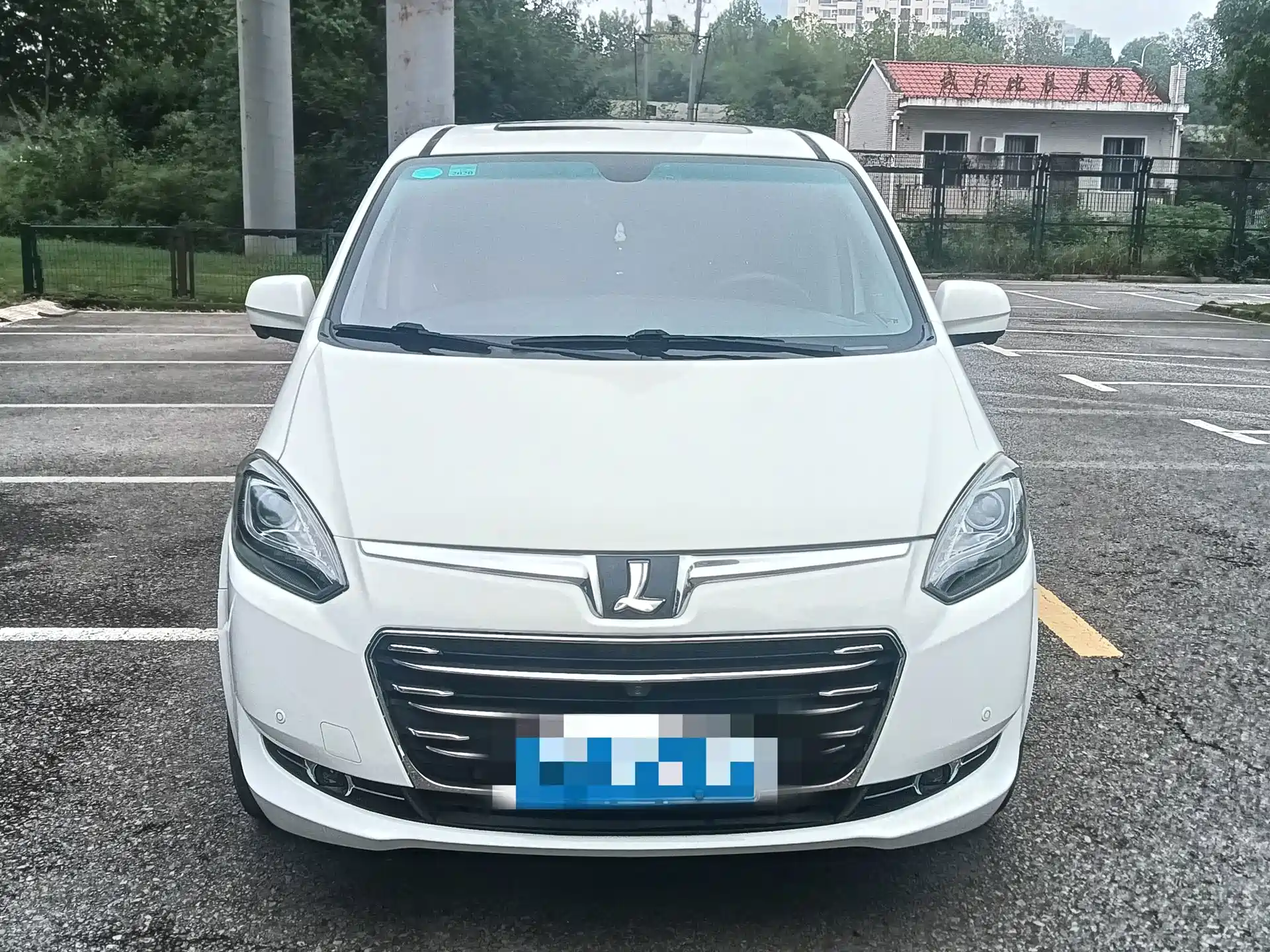 Фото 2 - Luxgen Luxgen7 MPV