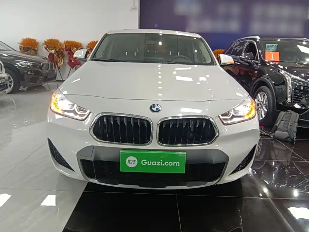 Photo 3 - BMW X2