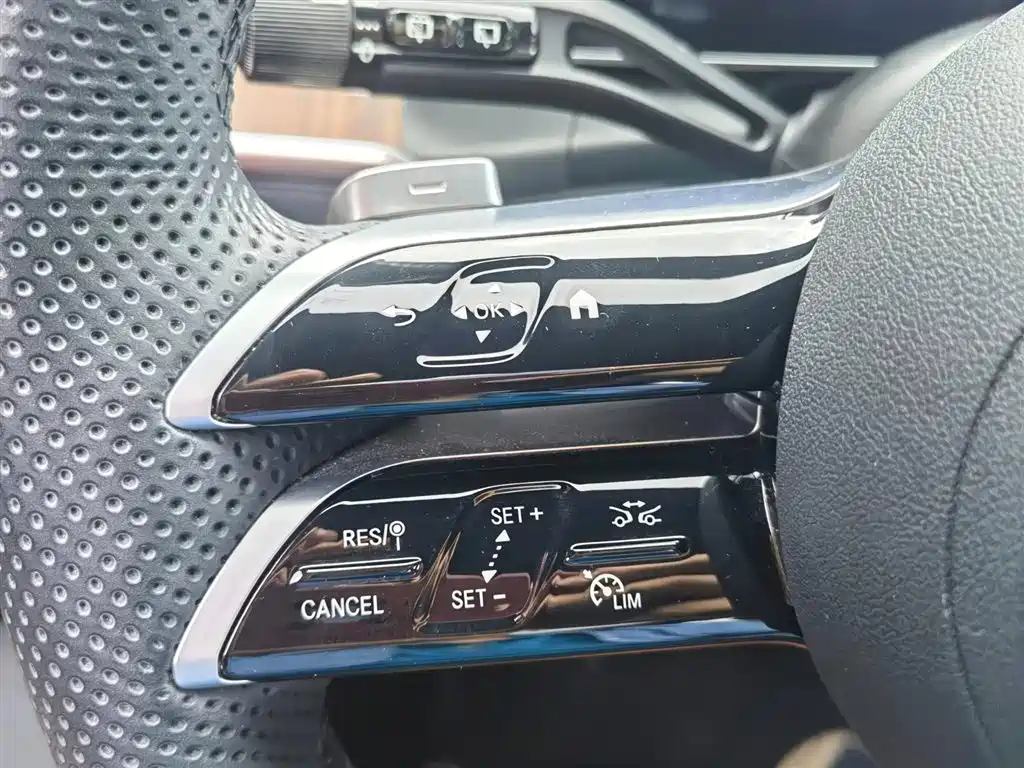 Mercedes-Benz GLC 2024 GLC 300 L 4MATIC Dynamic 5-seater фото 34