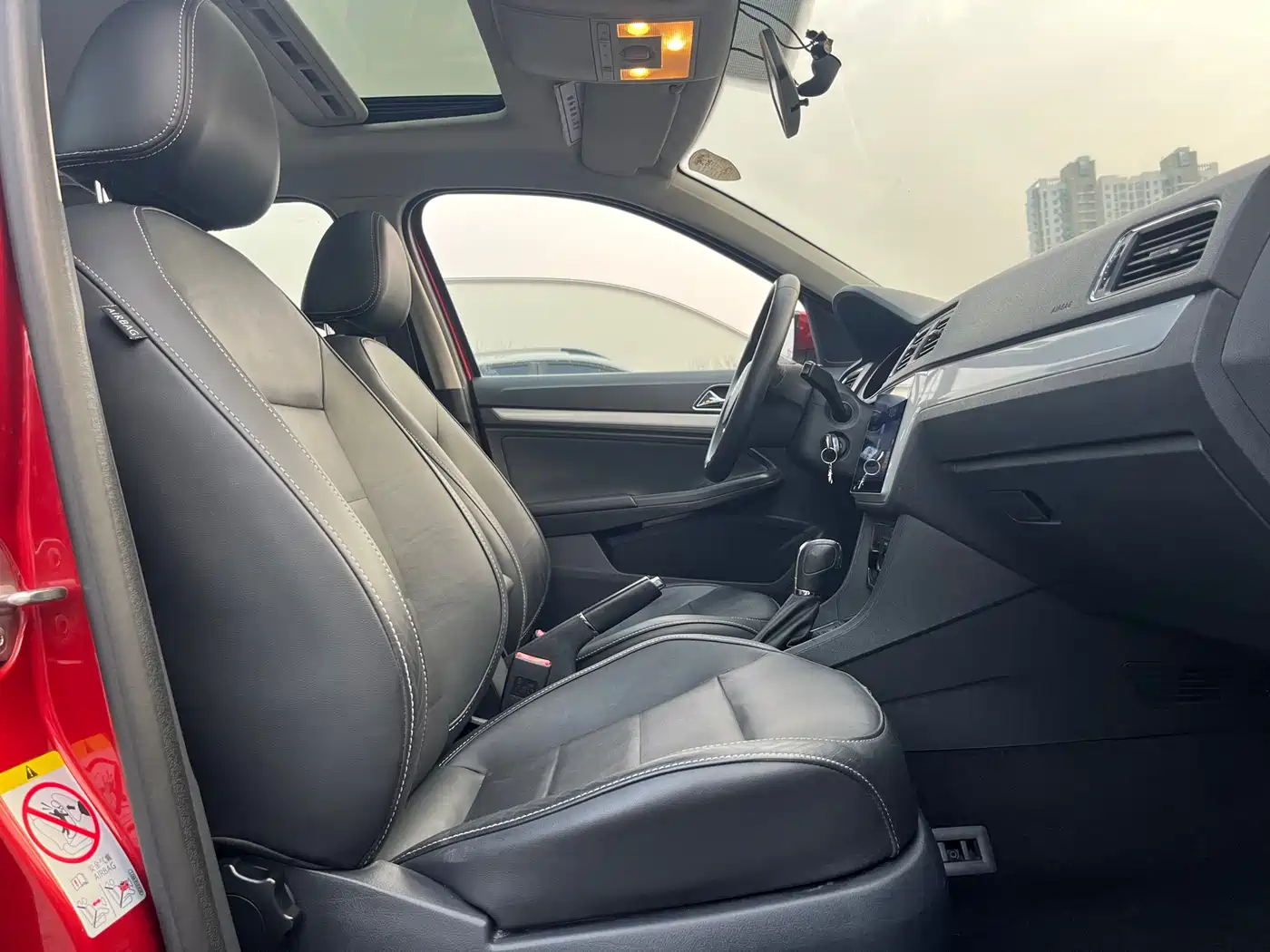 Volkswagen Lavida Tour 2015 1.6L Automatic Comfort Edition фото 13