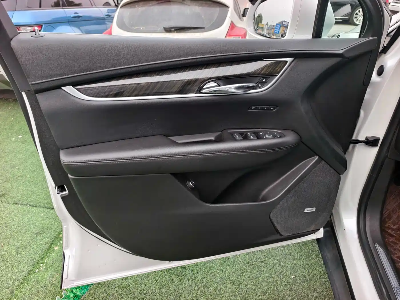 Cadillac XT5 2016 28T AWD Luxury Model фото 8