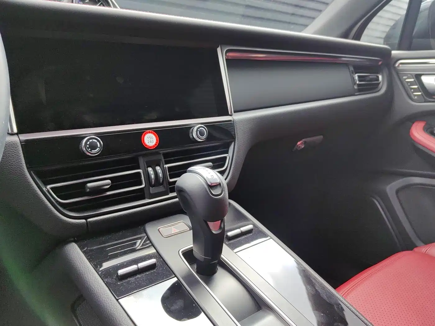 Porsche Macan, миниатюра 15
