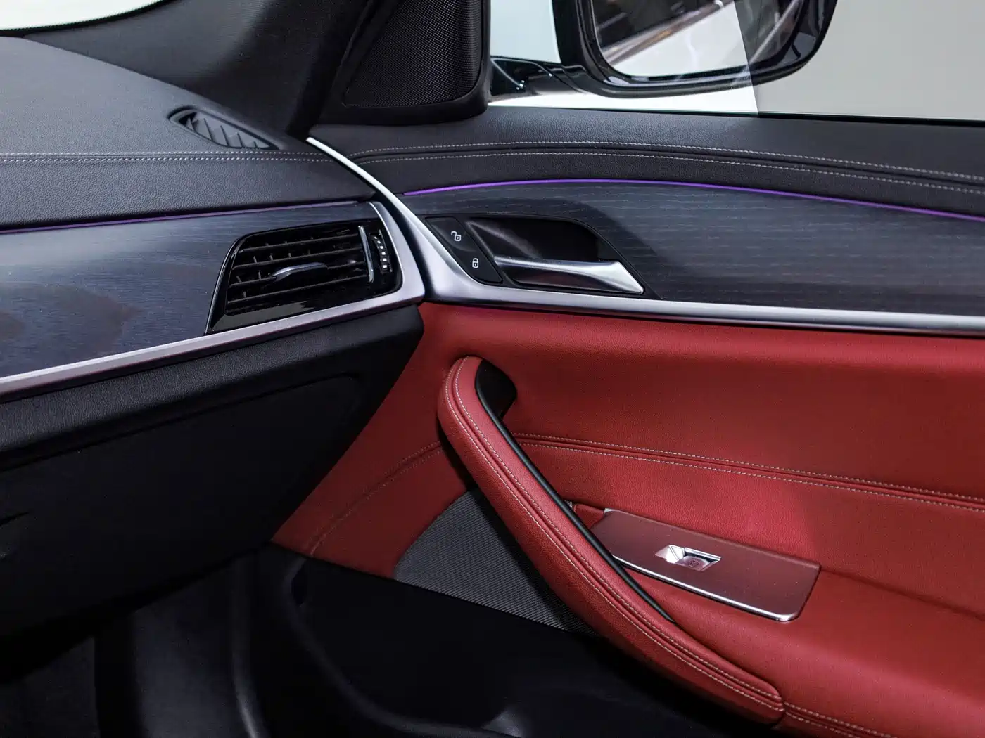 BMW 5 Series 2023 530Li Leading M Sport Package фото 23