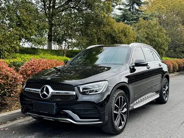 MERCEDES-BENZ GLC