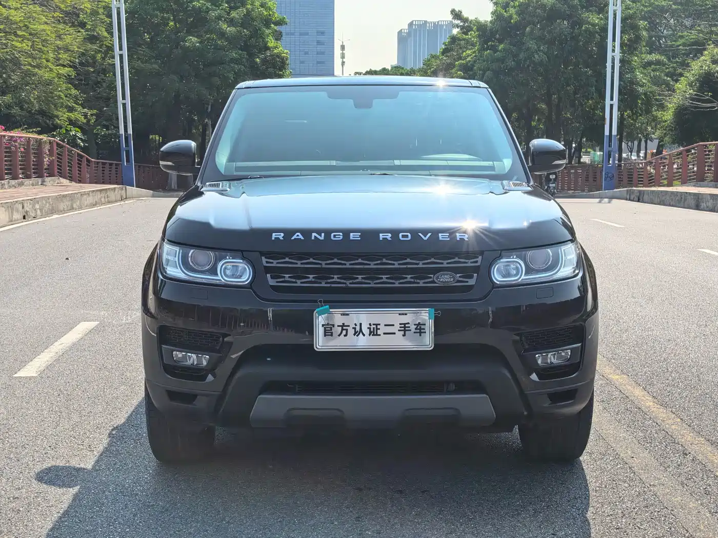 Land Rover Range Rover Sport 2016 Model 3.0 SC V6 SE фото 2