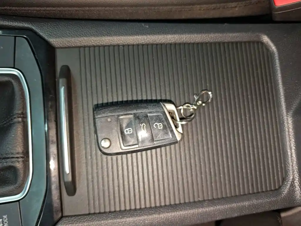 Photo 9 - Volkswagen Sagitar