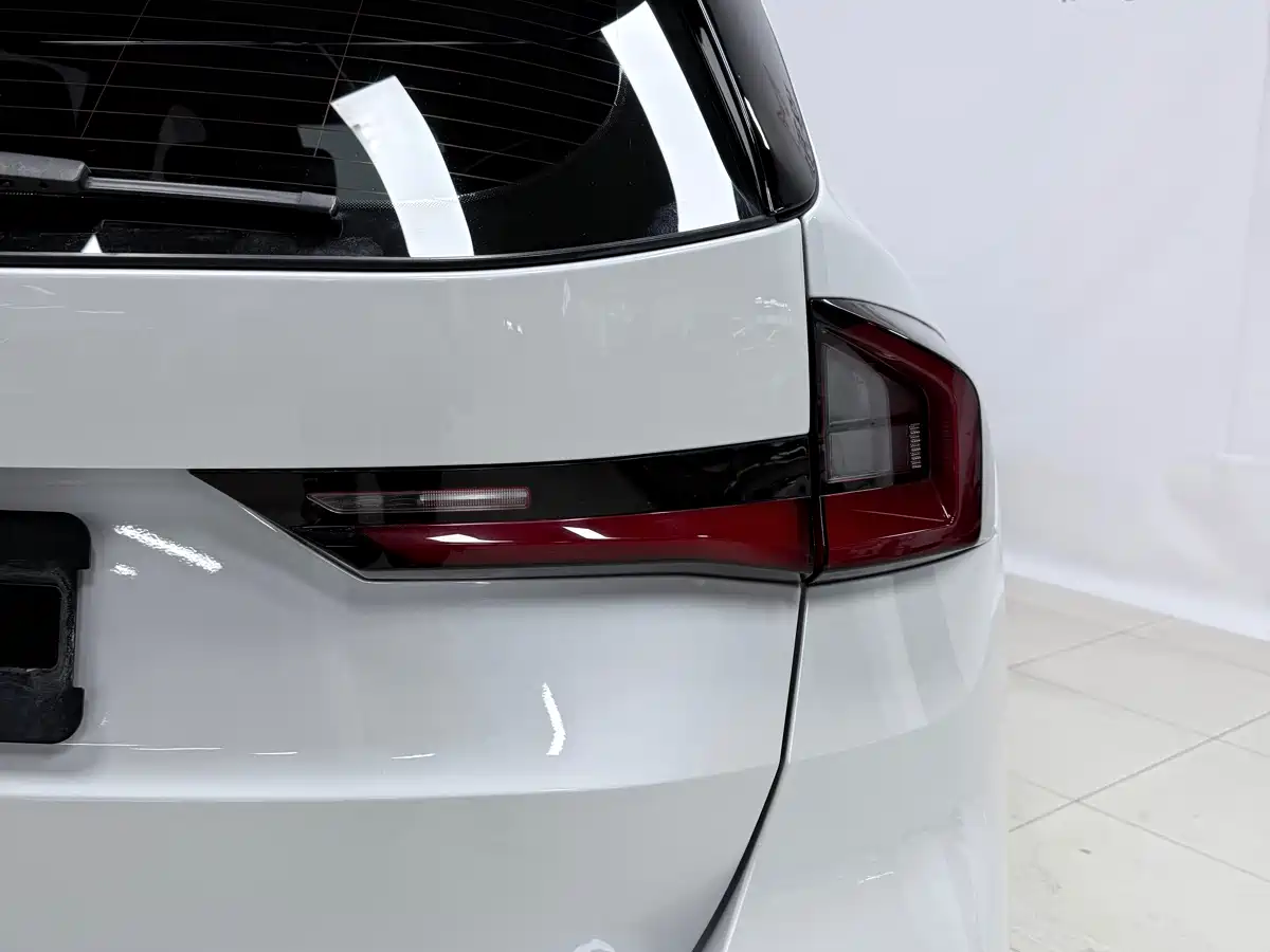 BMW X1 2023 sDrive20Li X Design Package фото 9