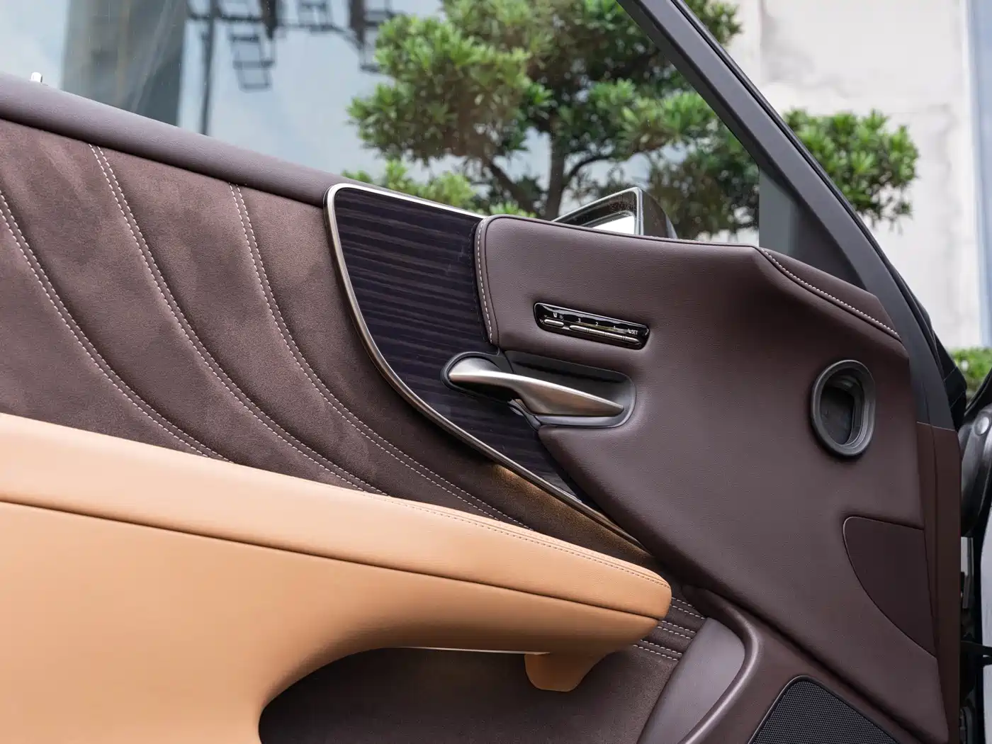 Lexus LS, миниатюра 19