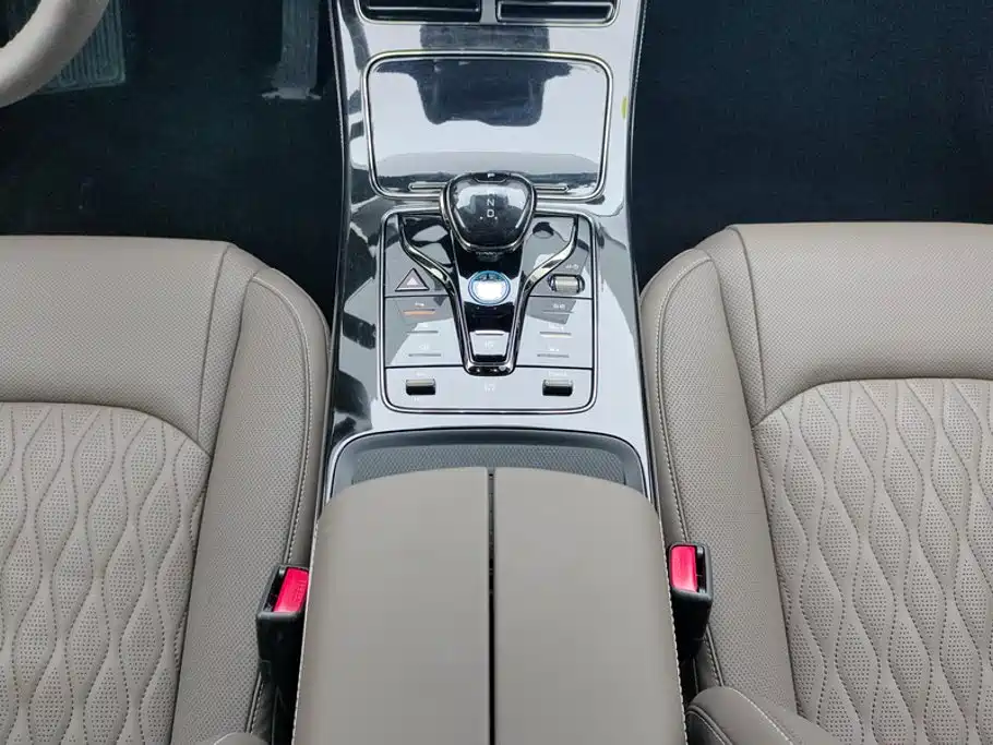 BYD Han, миниатюра 16